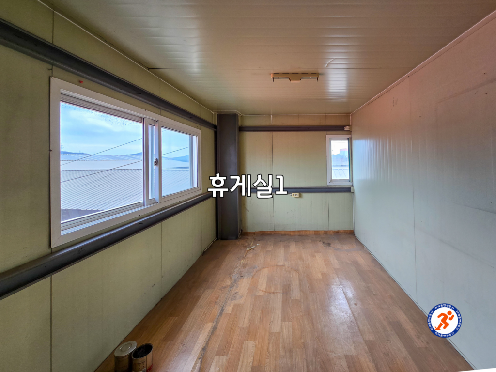 공장 2층 직원 휴게실 1