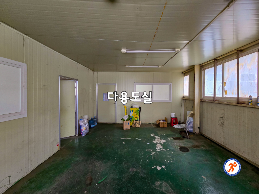 [화성공장임대, 봉담공장임대] 봉담읍 왕림리 6차선 대로변 공장 임대 매물 다용도실 내부 사진